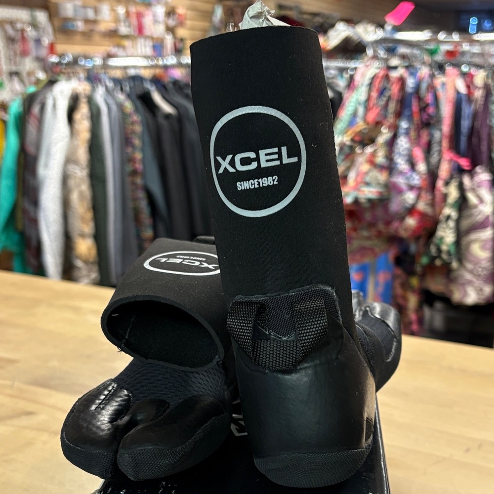 XCEL Black Athletic Shoes for Men